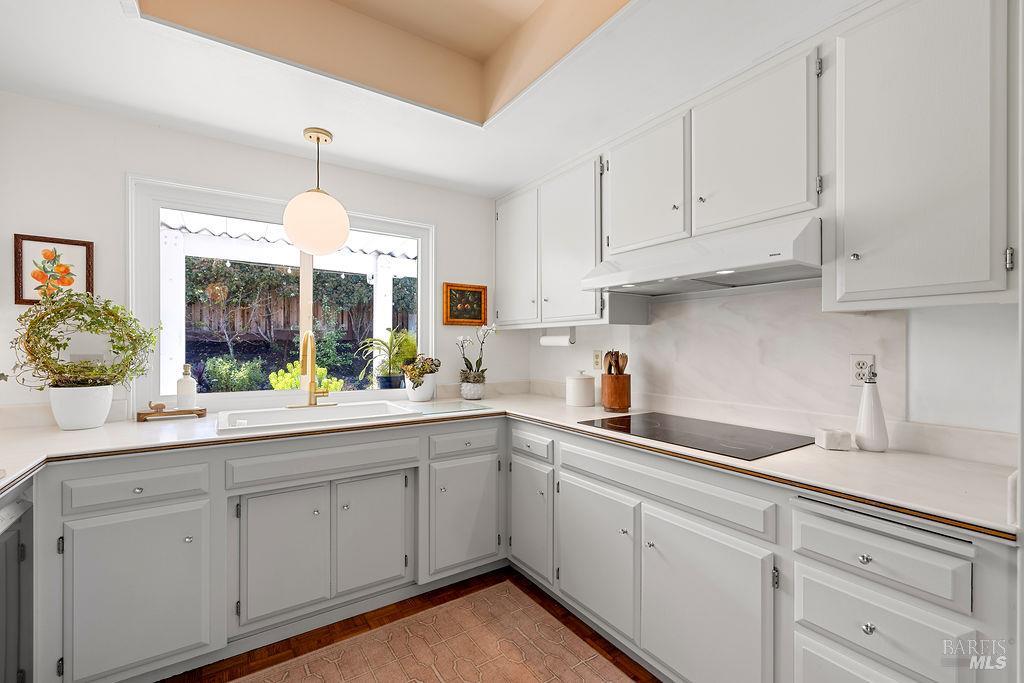 Detail Gallery Image 14 of 39 For 7414 Oakmont Dr, Santa Rosa,  CA 95409 - 3 Beds | 2 Baths