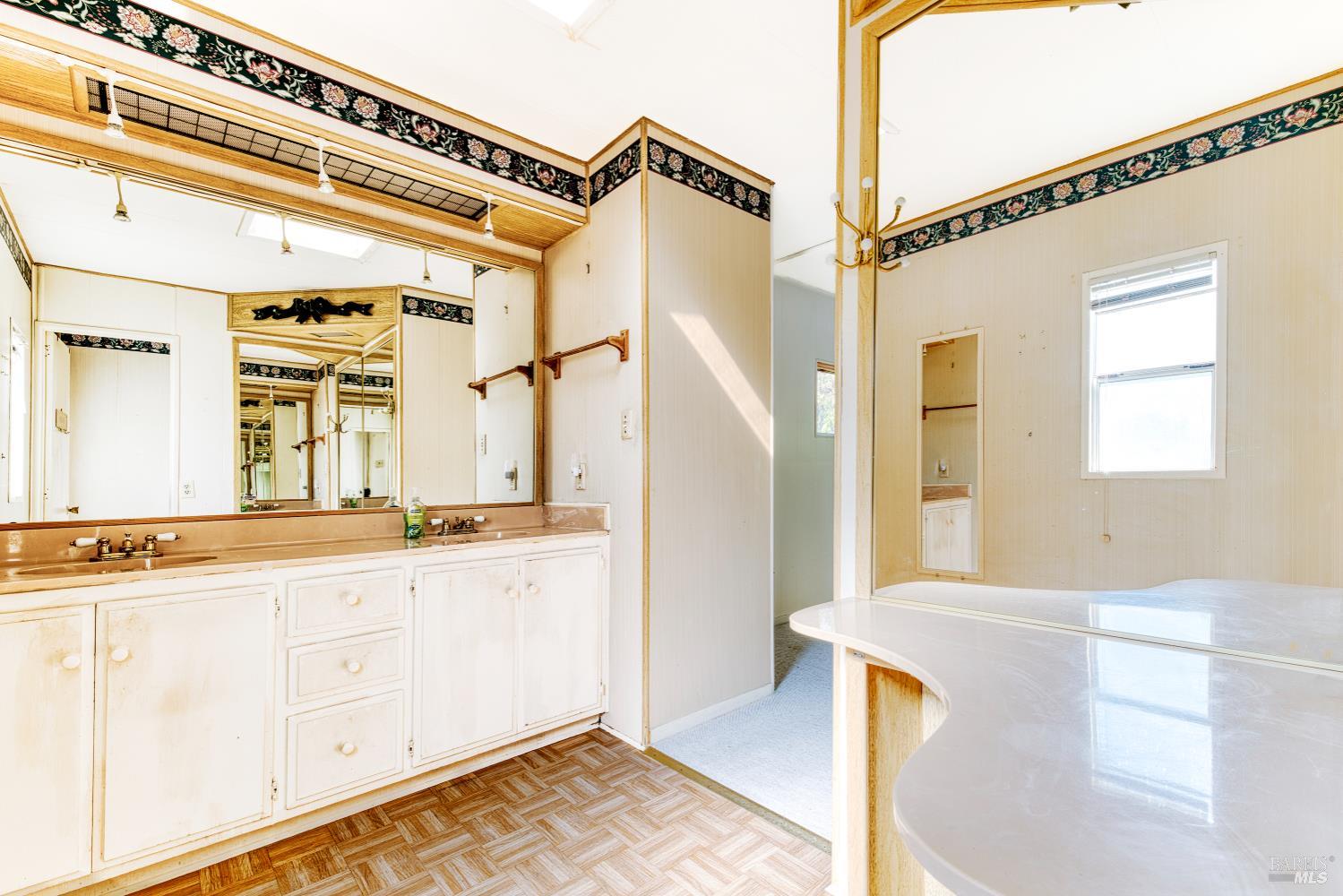 Detail Gallery Image 20 of 30 For 15 Meadow View Unkn, Novato,  CA 94949 - 2 Beds | 2 Baths