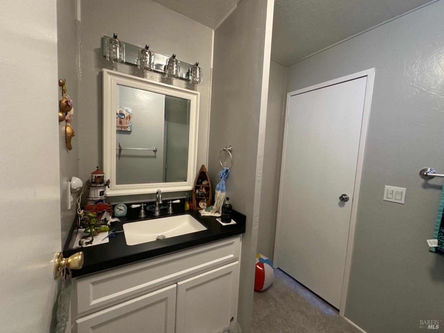 Detail Gallery Image 21 of 27 For 102 Royal Oak Ct 102, Fairfield,  CA 94533 - 3 Beds | 2 Baths