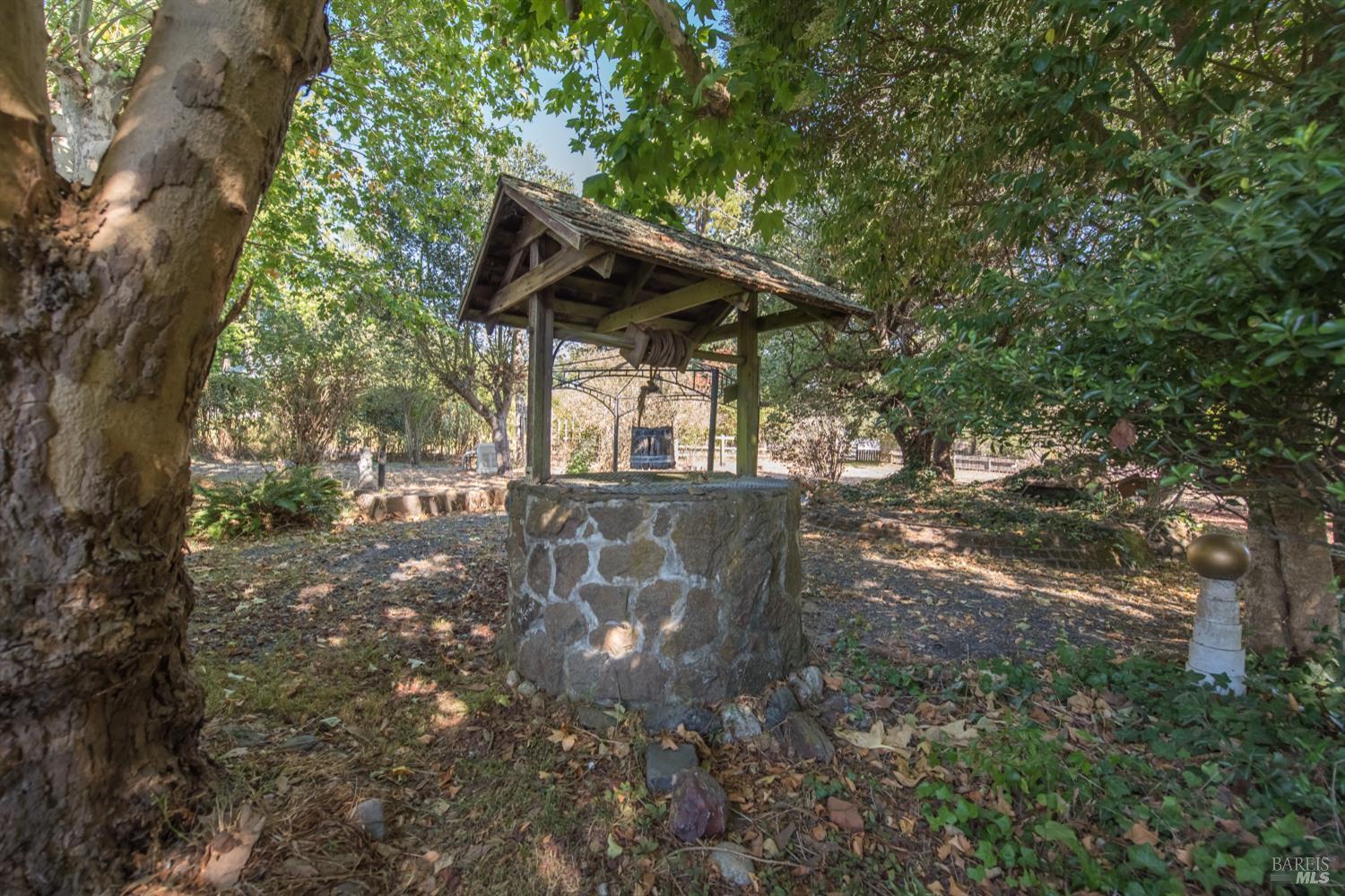 Detail Gallery Image 5 of 88 For 5301 Hutchinson Rd, Sebastopol,  CA 95472 - 3 Beds | 3 Baths
