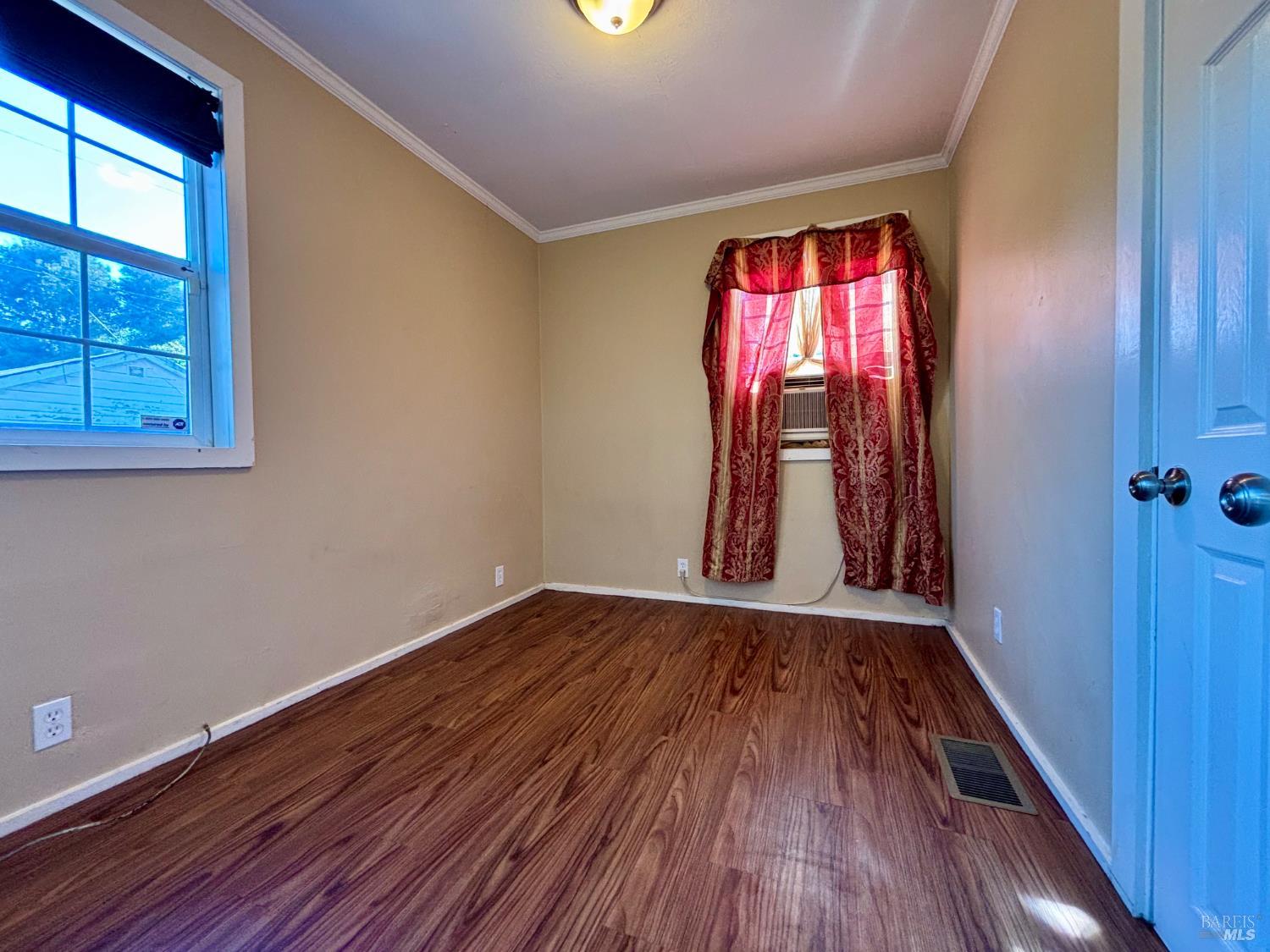 Detail Gallery Image 10 of 38 For 226 Nigh St, Vallejo,  CA 94590 - 3 Beds | 1/1 Baths