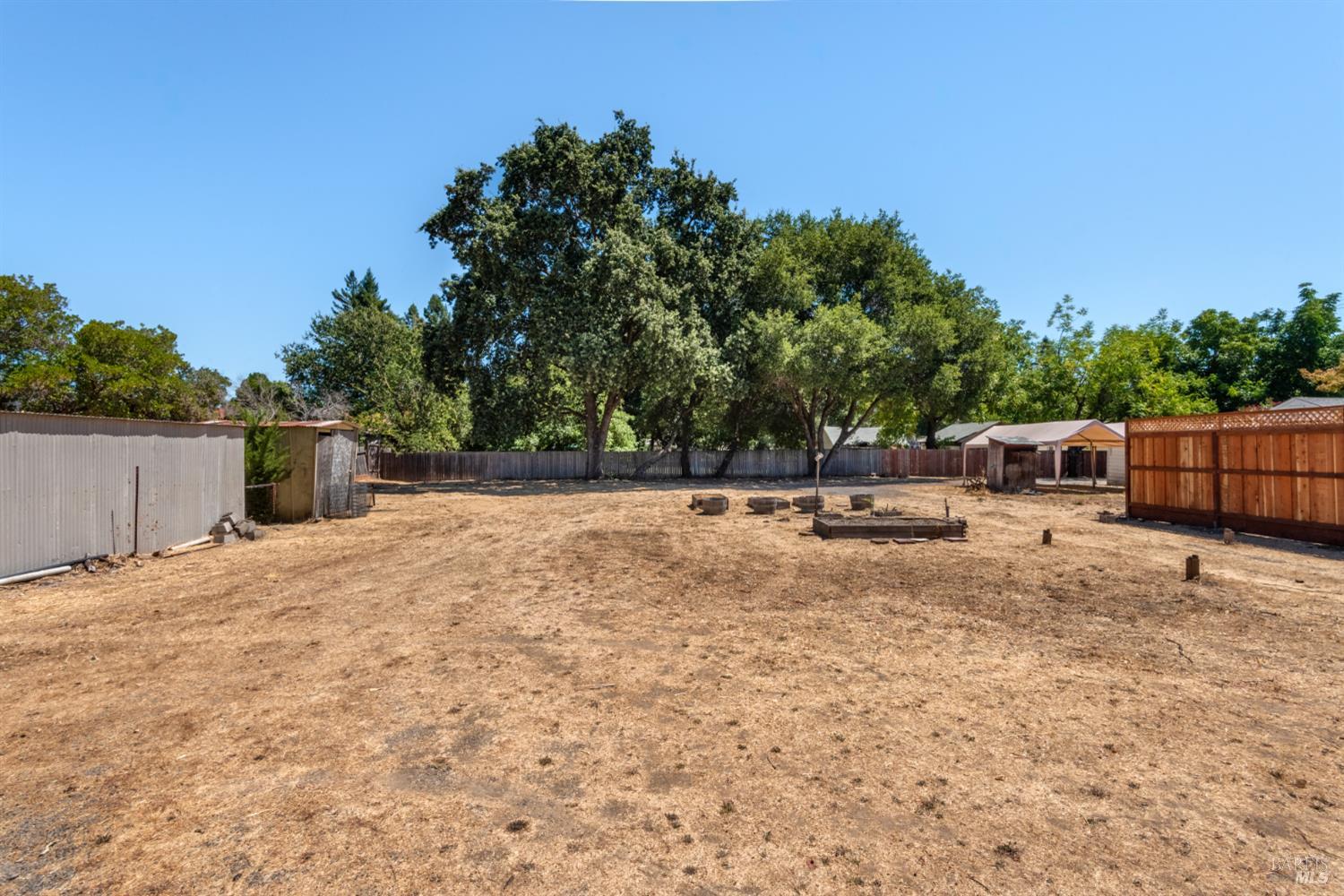 Detail Gallery Image 2 of 34 For 2311 Guerneville Rd, Santa Rosa,  CA 95403 - 3 Beds | 1 Baths