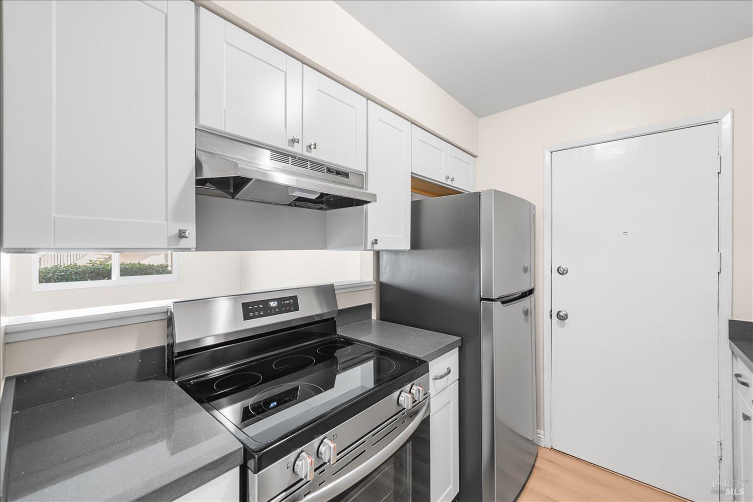 Detail Gallery Image 14 of 42 For 130 Del Rio Cir #2,  Vacaville,  CA 95687 - 2 Beds | 1/1 Baths