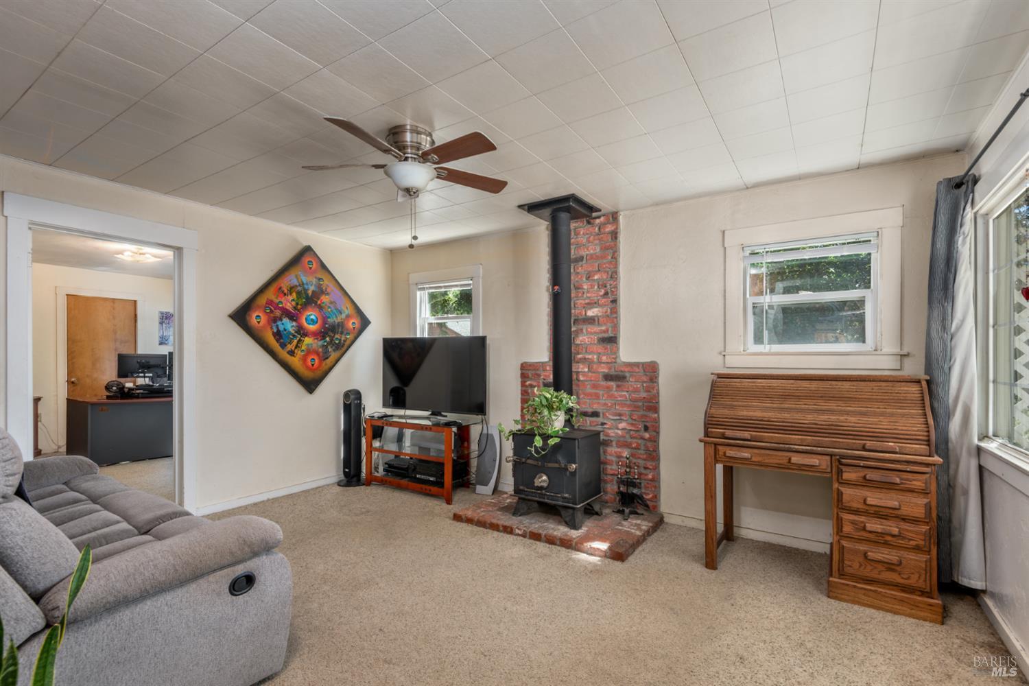Detail Gallery Image 13 of 34 For 2311 Guerneville Rd, Santa Rosa,  CA 95403 - 3 Beds | 1 Baths