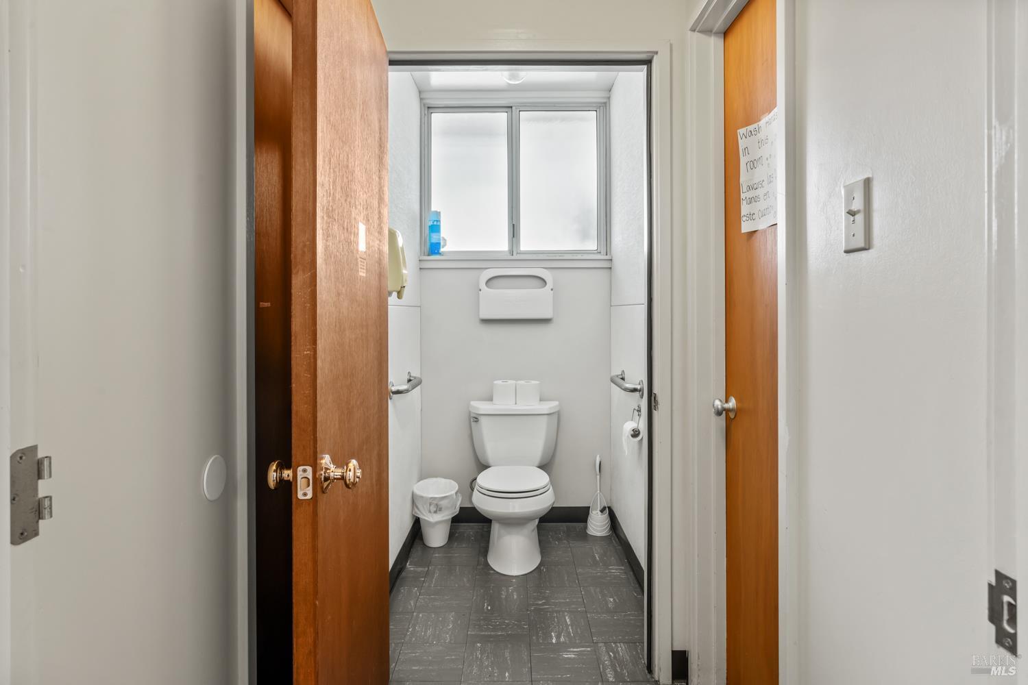 Detail Gallery Image 22 of 27 For 715 S Dora St #1 & 2,  Ukiah,  CA 95482 - – Beds | – Baths