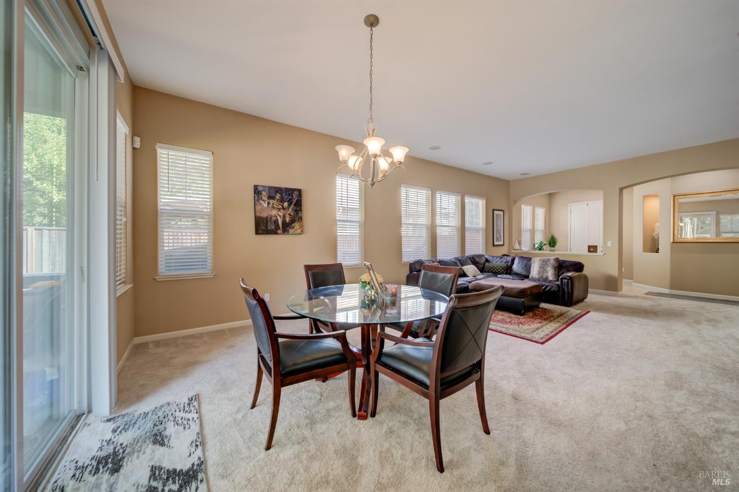 Detail Gallery Image 8 of 34 For 4013 the Masters Dr, Fairfield,  CA 94533 - 3 Beds | 2 Baths