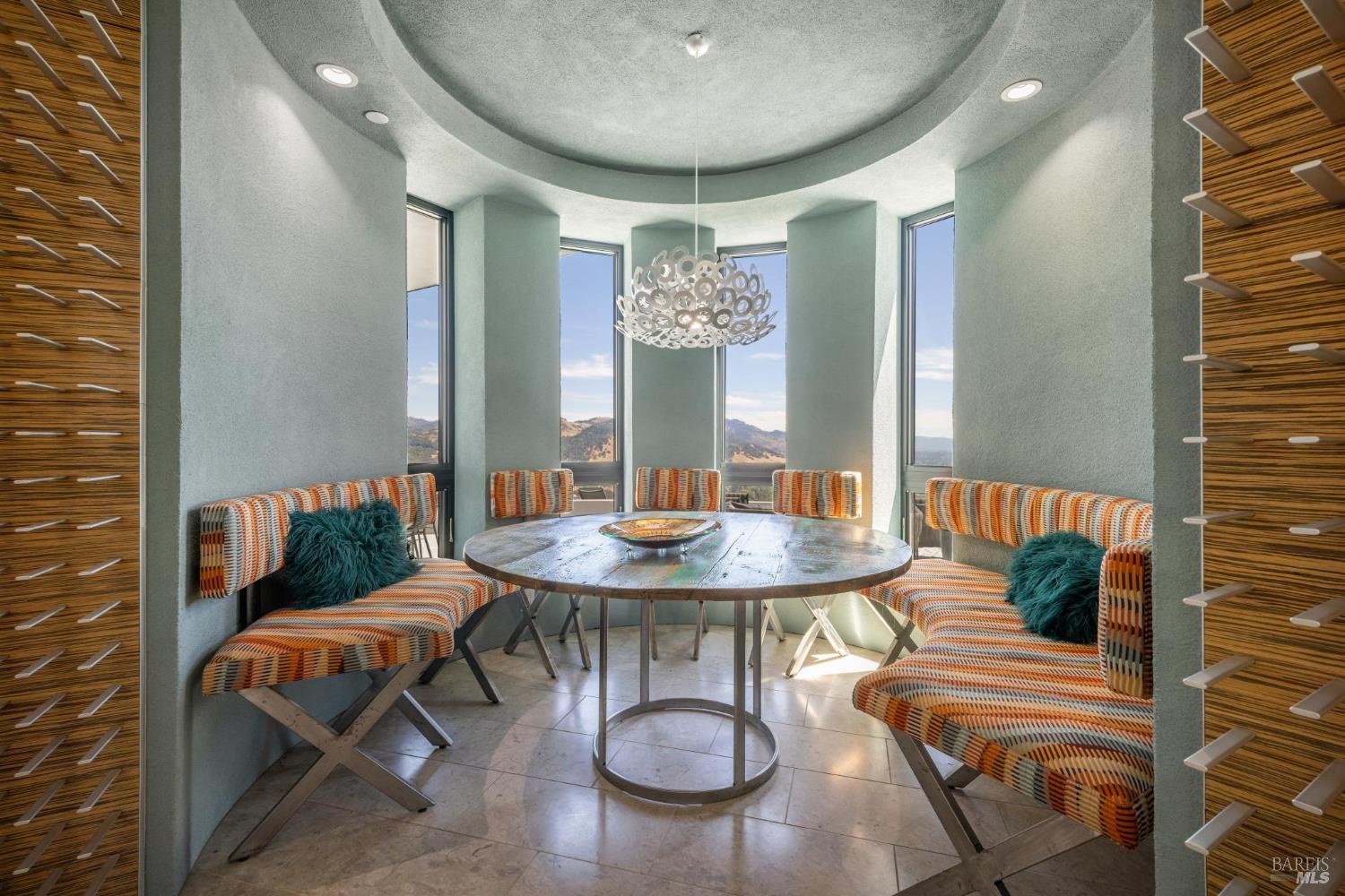 Detail Gallery Image 3 of 41 For 3929 Rincon Ridge Dr, Santa Rosa,  CA 95404 - 3 Beds | 2/1 Baths