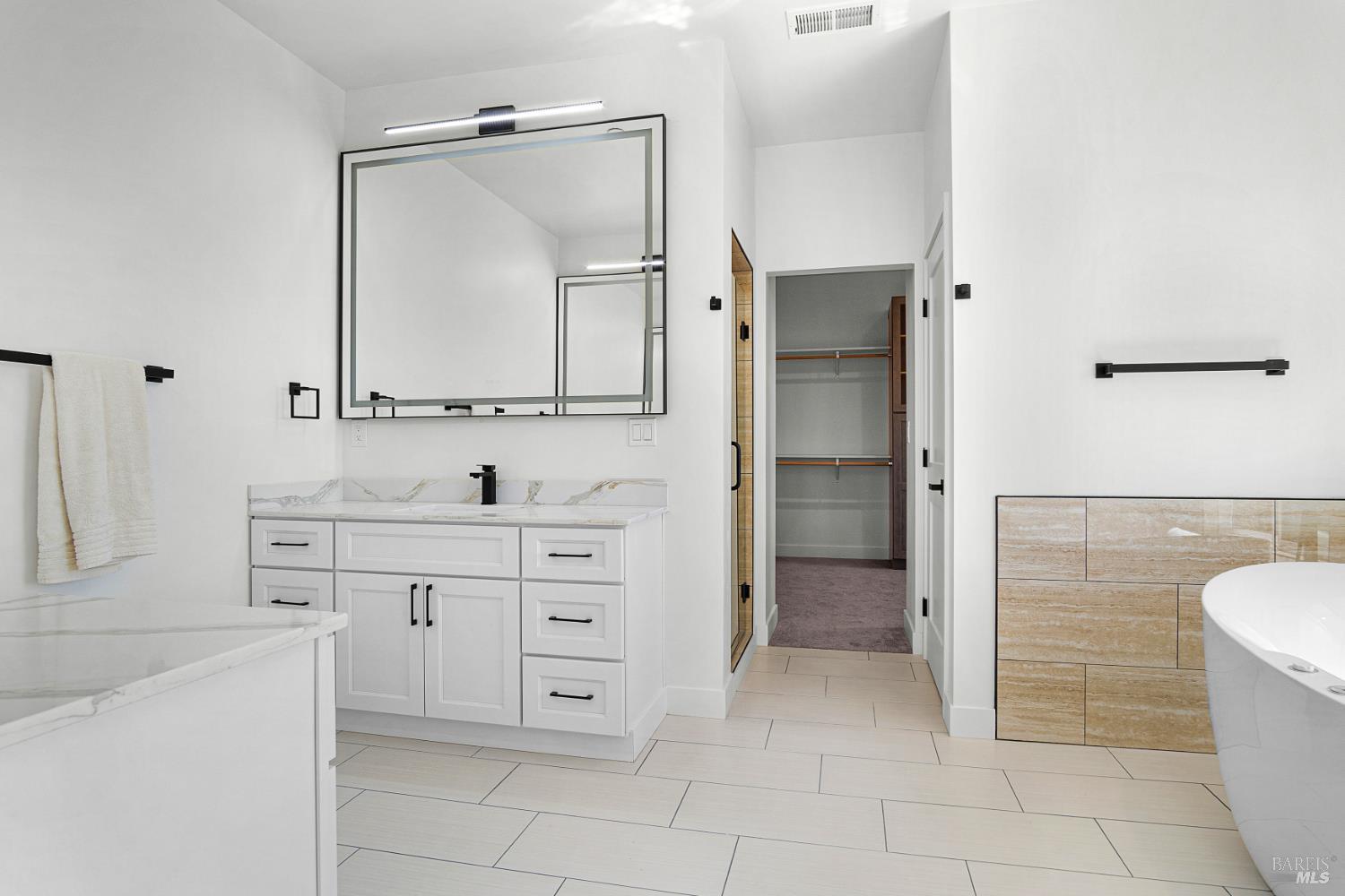 Detail Gallery Image 31 of 64 For 1966 Viewpointe Cir, Santa Rosa,  CA 95403 - 6 Beds | 5/1 Baths