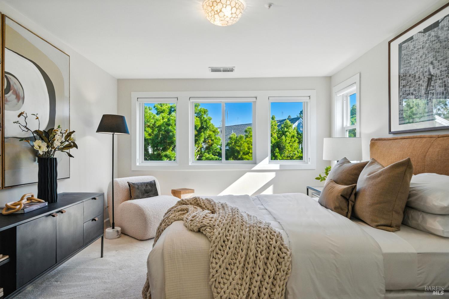 Detail Gallery Image 34 of 48 For 50 Sandy Creek Way, Larkspur,  CA 94939 - 4 Beds | 3/1 Baths