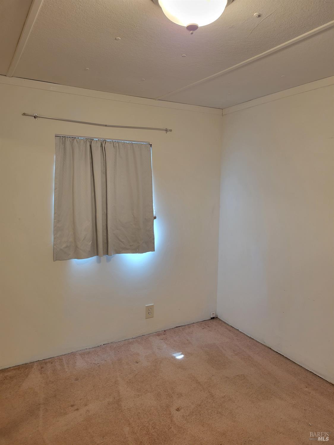 Detail Gallery Image 13 of 35 For 810 Fahey Ct, Vallejo,  CA 94590 - 3 Beds | 1 Baths