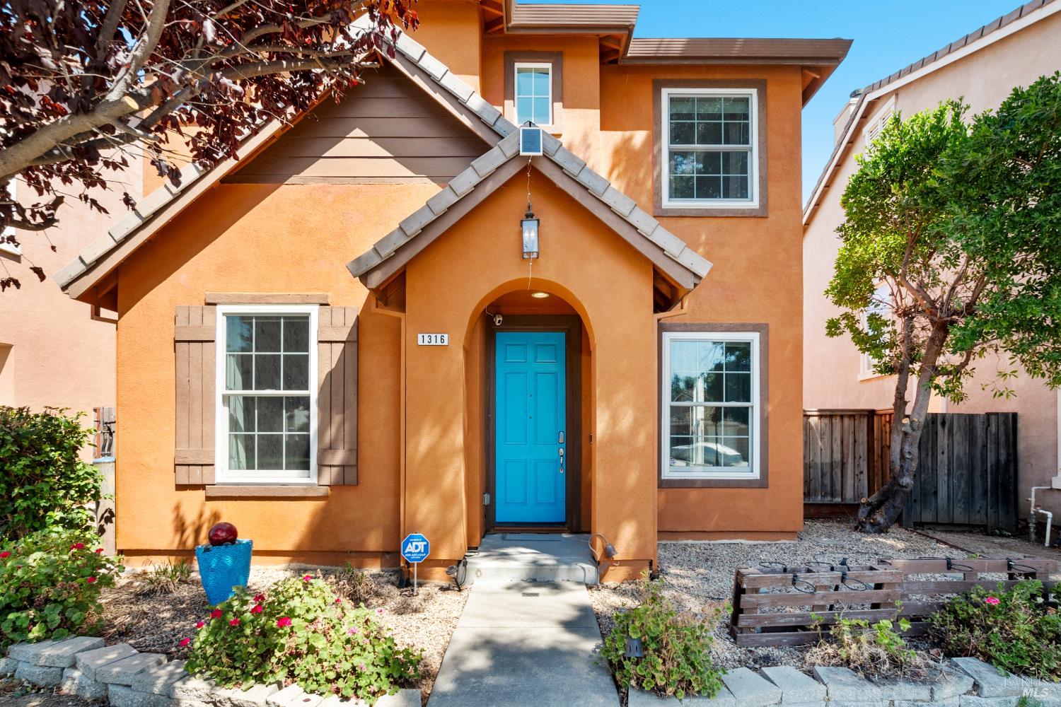 Detail Gallery Image 2 of 53 For 1316 Bello Dr, Dixon,  CA 95620 - 4 Beds | 3 Baths