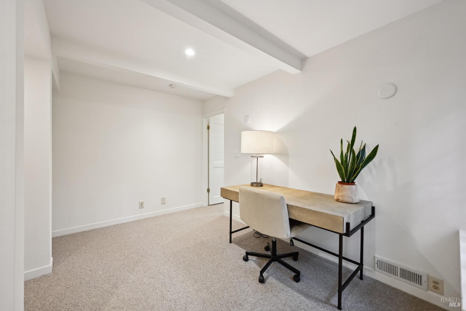 Detail Gallery Image 22 of 35 For 4 Wainwright Pl, Mill Valley,  CA 94941 - 4 Beds | 2/1 Baths