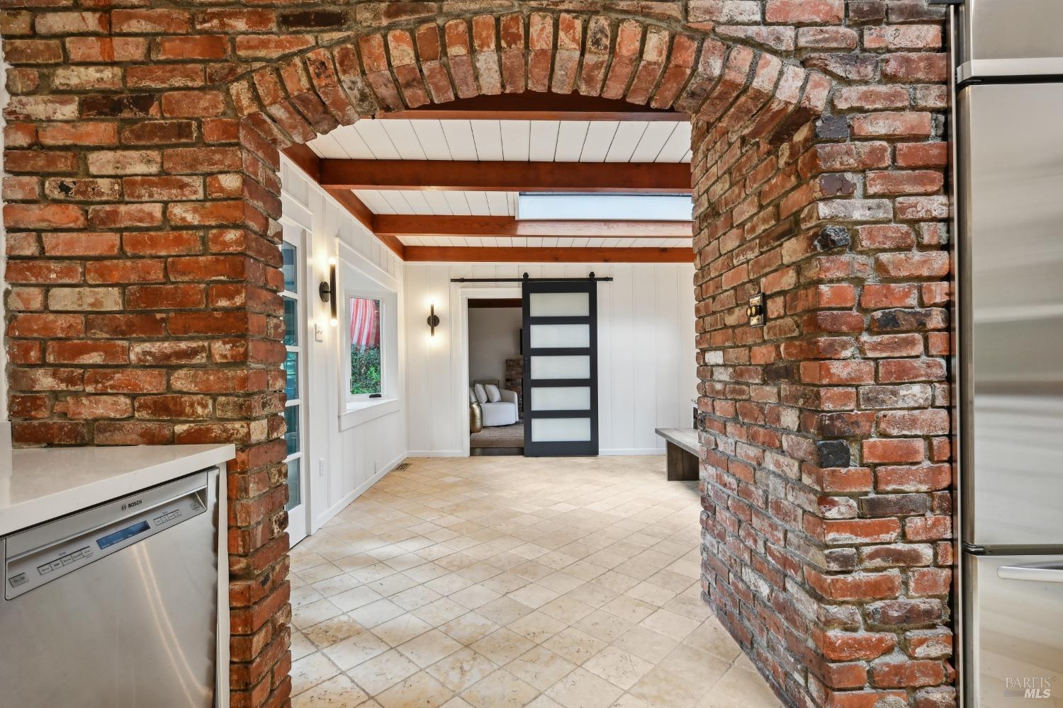 Detail Gallery Image 15 of 35 For 4 Wainwright Pl, Mill Valley,  CA 94941 - 4 Beds | 2/1 Baths