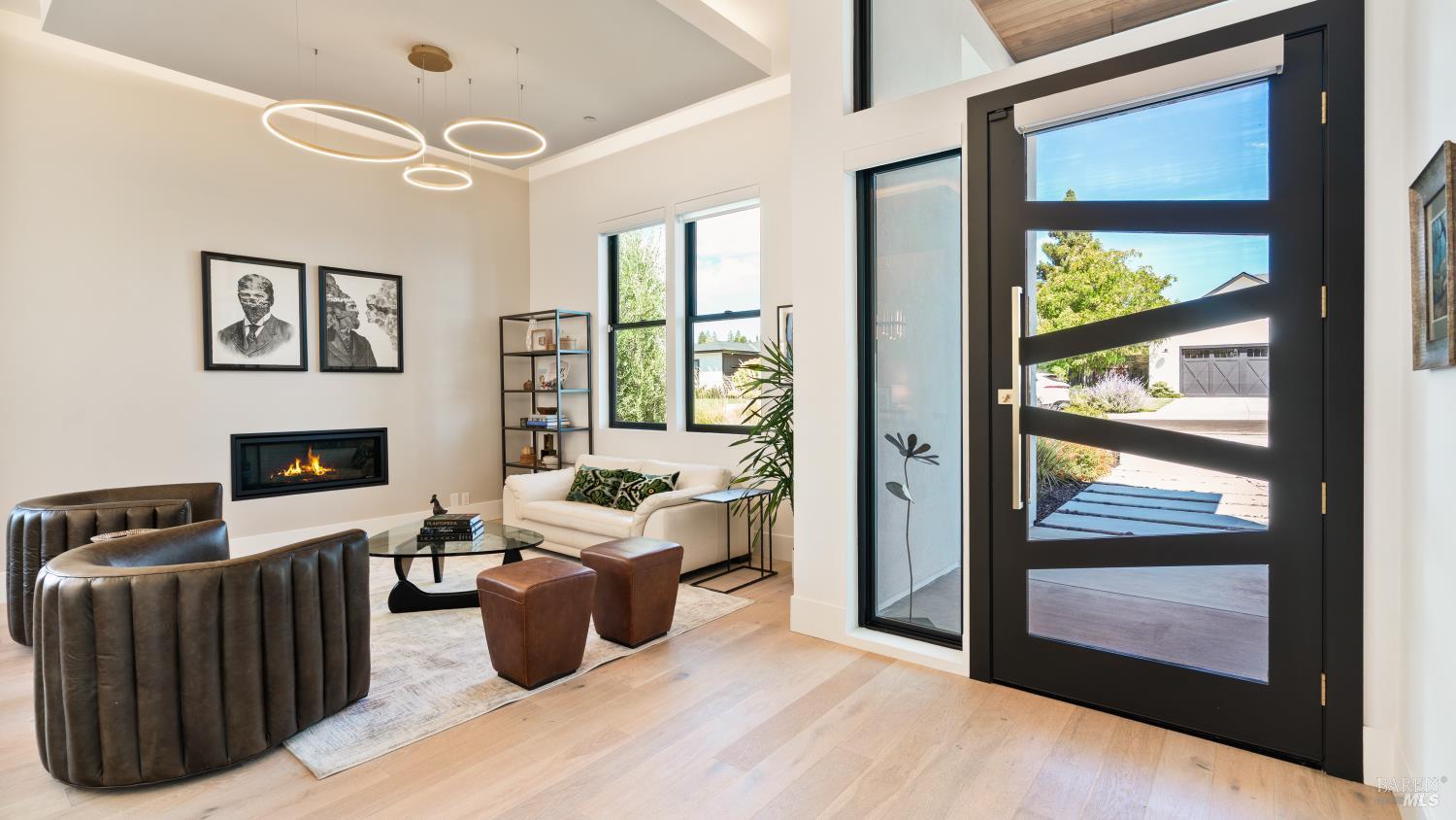 Detail Gallery Image 8 of 51 For 3735 Lakebriar Pl, Santa Rosa,  CA 95403 - 4 Beds | 4 Baths