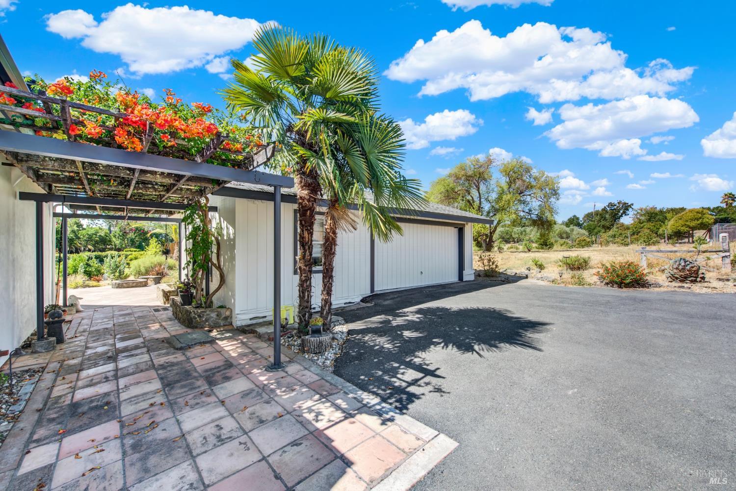 Detail Gallery Image 45 of 65 For 1669 Atlas Peak Rd, Napa,  CA 94558 - 3 Beds | 3 Baths