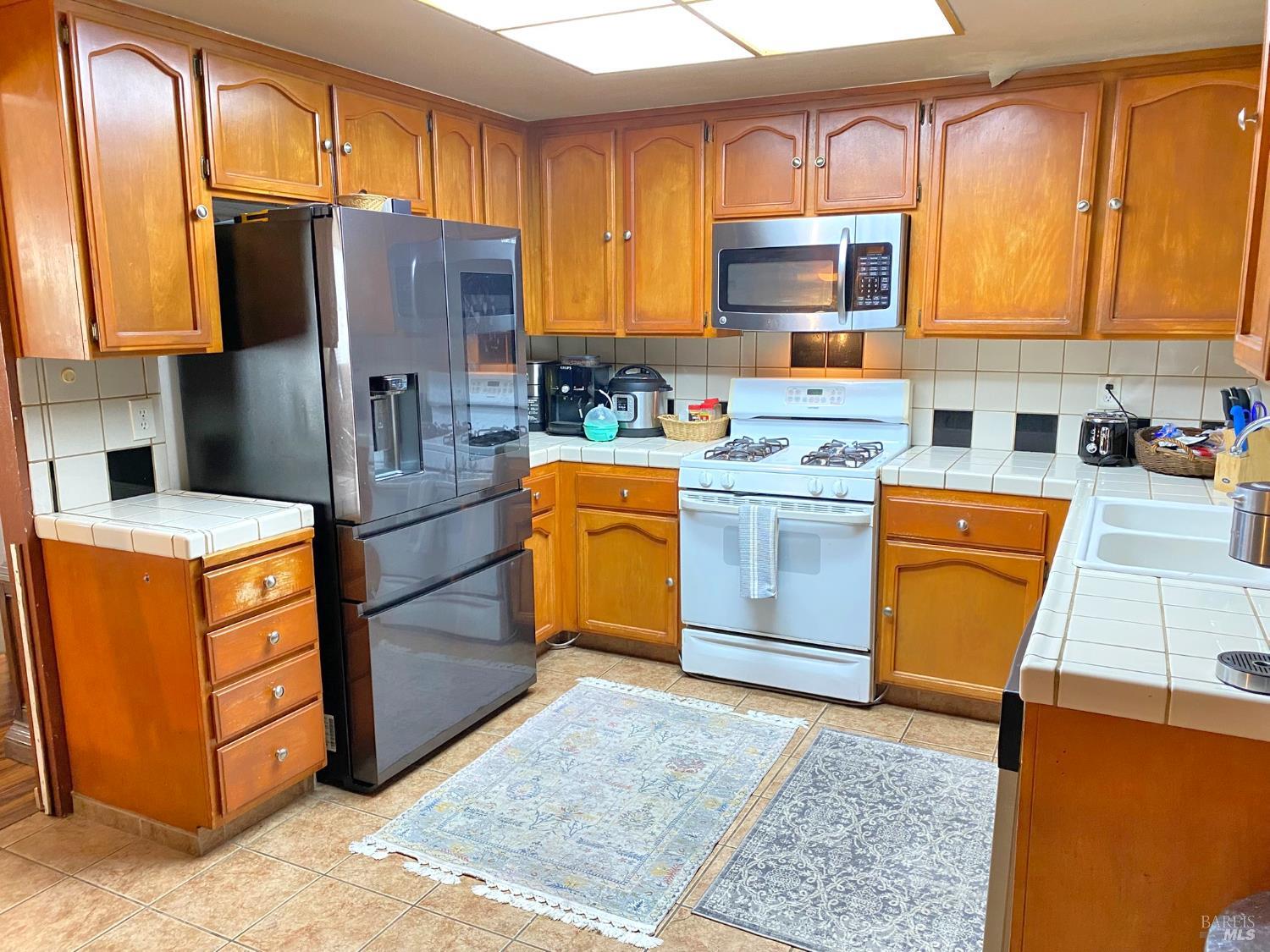 Detail Gallery Image 8 of 38 For 919 Brandon Way, Fairfield,  CA 94533 - 3 Beds | 2/1 Baths