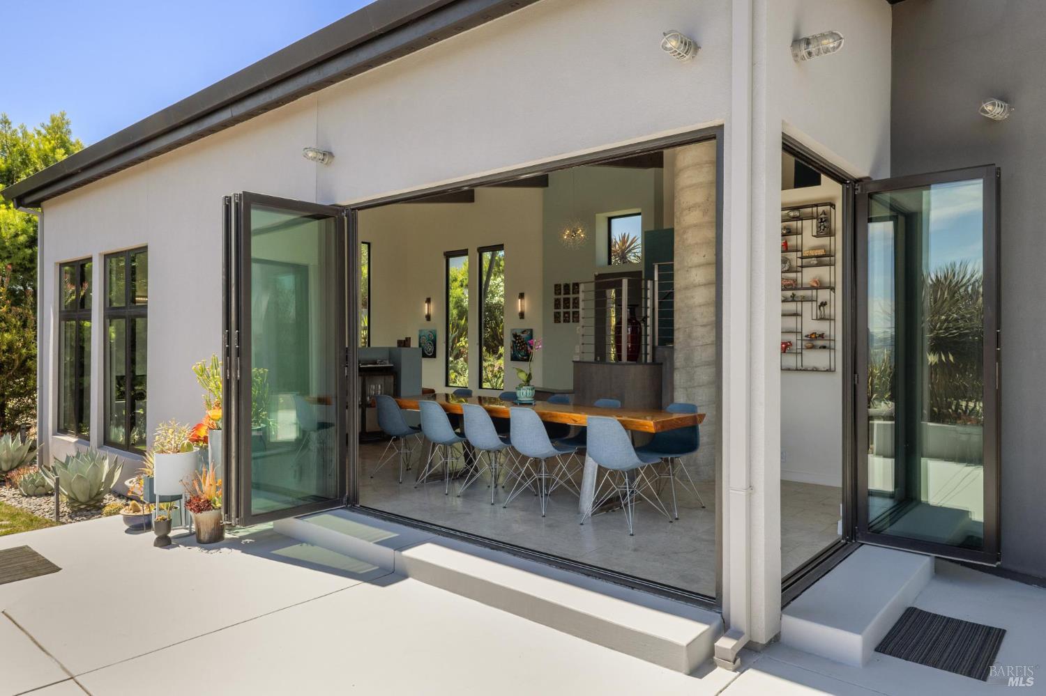 Detail Gallery Image 31 of 41 For 3929 Rincon Ridge Dr, Santa Rosa,  CA 95404 - 3 Beds | 2/1 Baths