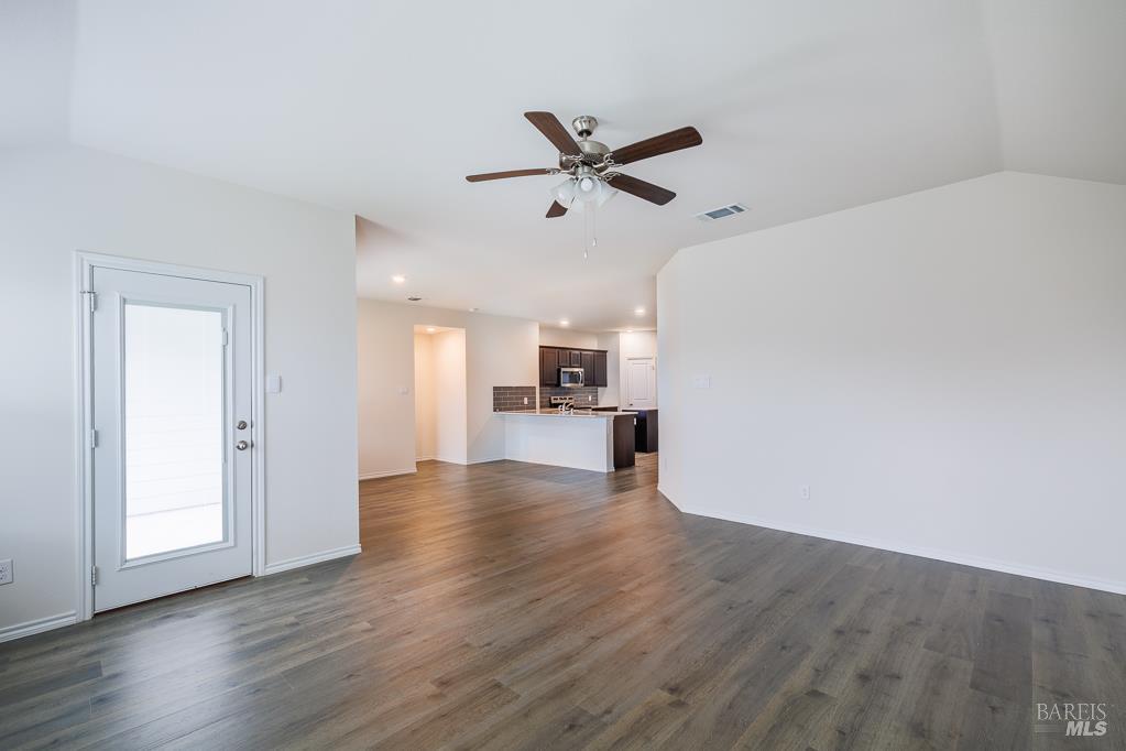Detail Gallery Image 21 of 43 For 205 Weatherboard Dr, Other City,  CA 75173 - 5 Beds | 2 Baths