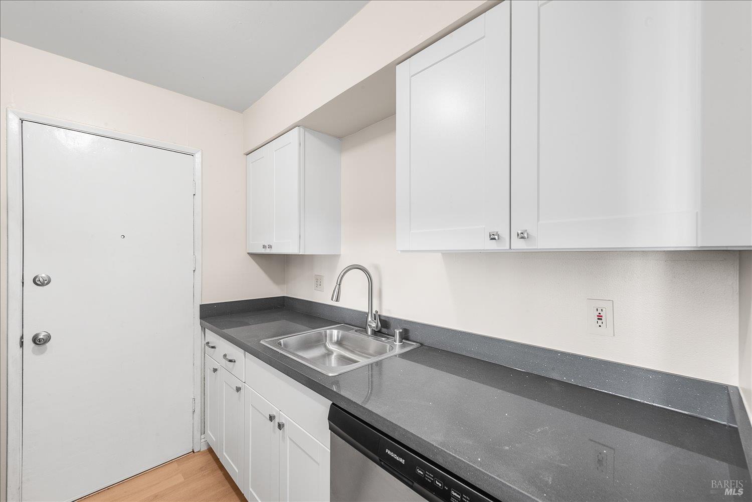Detail Gallery Image 13 of 42 For 130 Del Rio Cir #2,  Vacaville,  CA 95687 - 2 Beds | 1/1 Baths