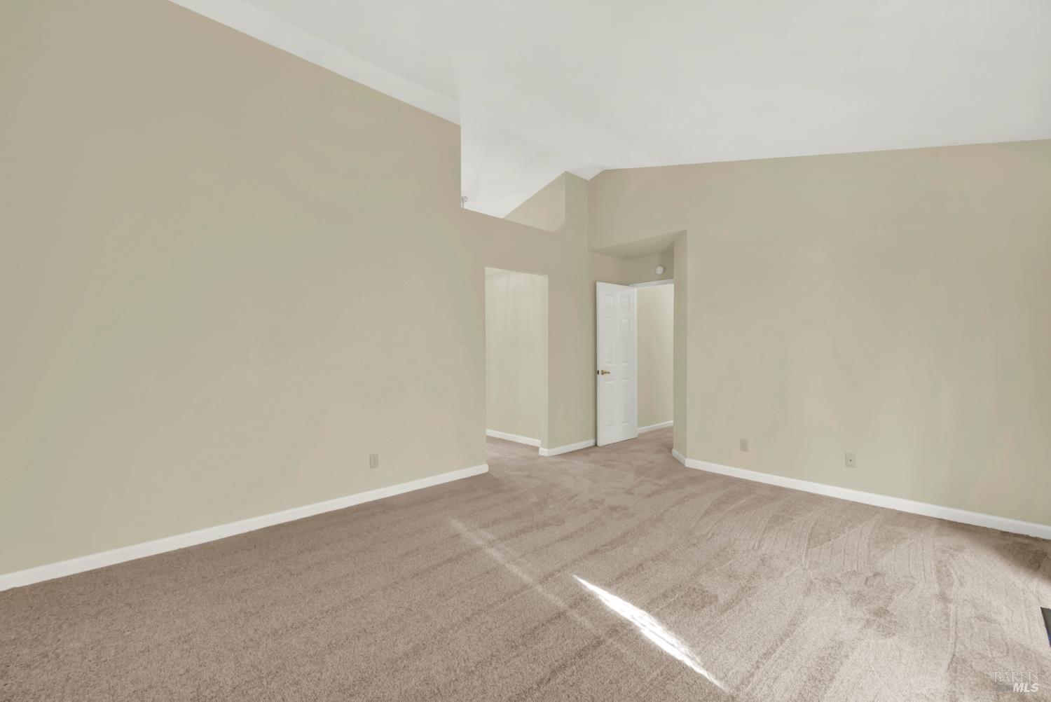 Detail Gallery Image 31 of 55 For 418 Gatehouse Dr, Vacaville,  CA 95687 - 4 Beds | 2/1 Baths