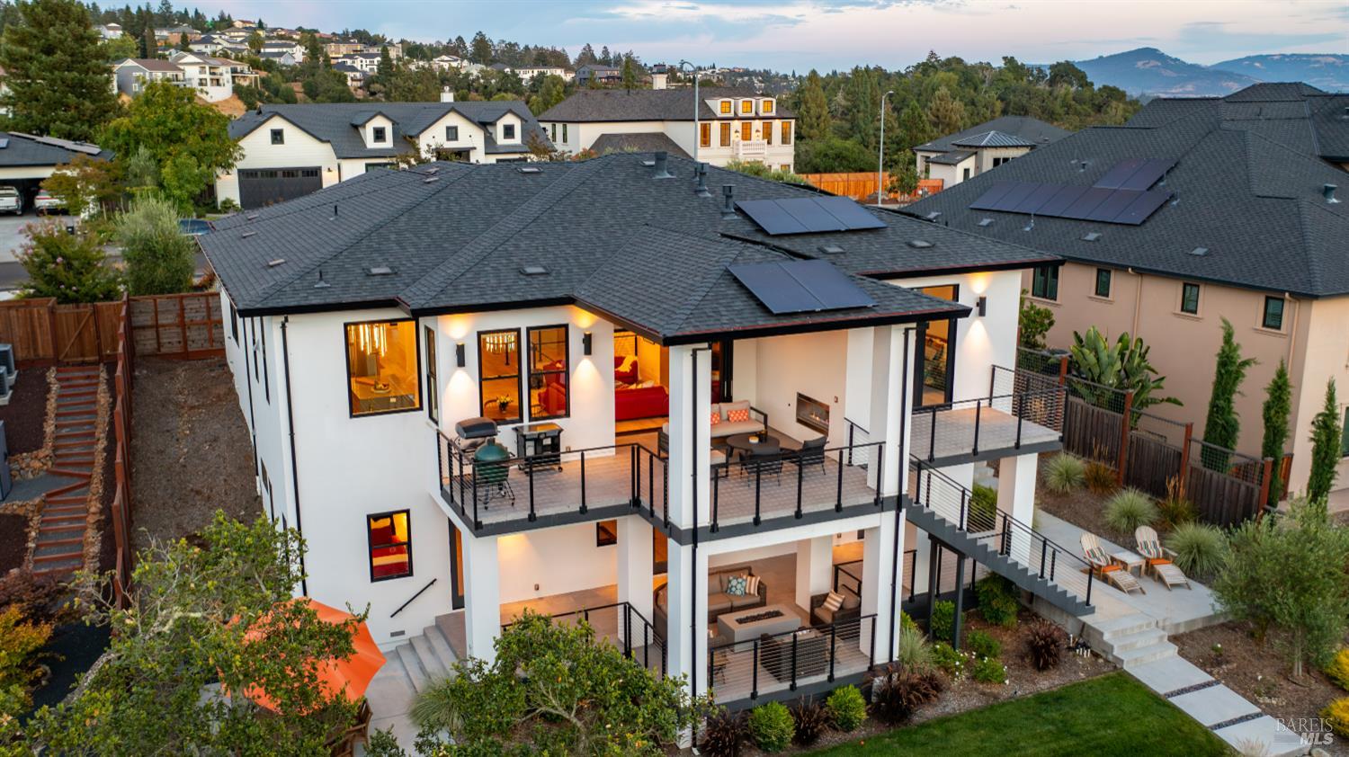 Detail Gallery Image 28 of 51 For 3735 Lakebriar Pl, Santa Rosa,  CA 95403 - 4 Beds | 4 Baths