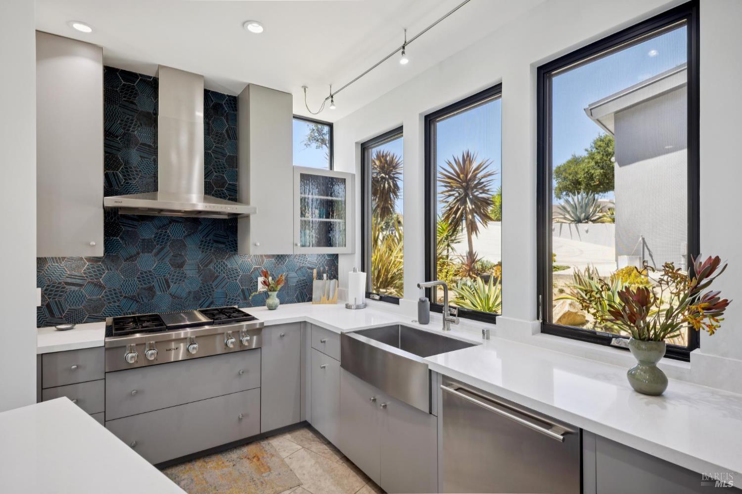 Detail Gallery Image 14 of 41 For 3929 Rincon Ridge Dr, Santa Rosa,  CA 95404 - 3 Beds | 2/1 Baths