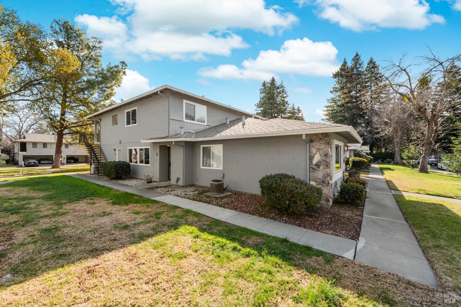Detail Gallery Image 5 of 42 For 130 Del Rio Cir #2,  Vacaville,  CA 95687 - 2 Beds | 1/1 Baths