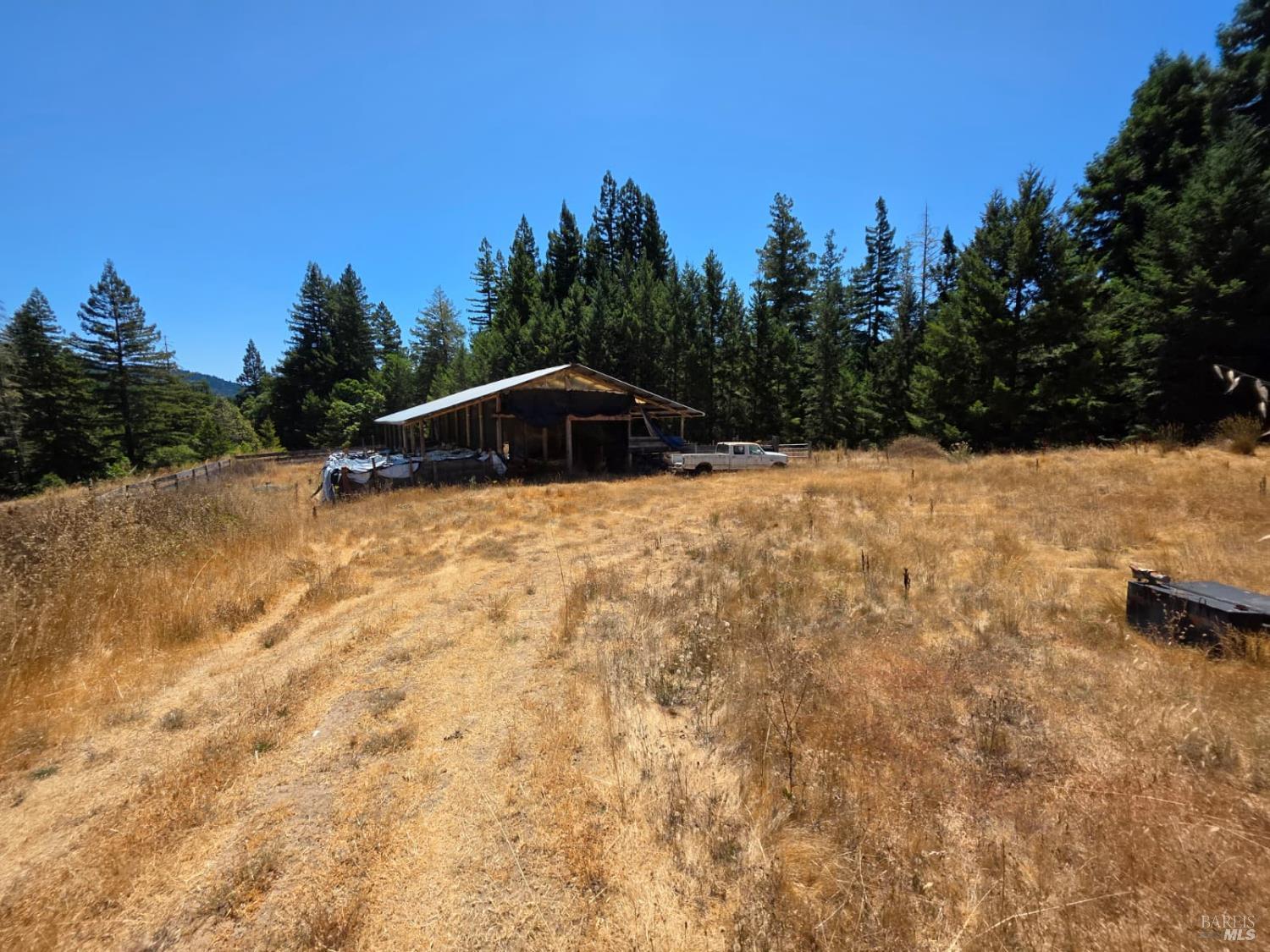 Detail Gallery Image 24 of 45 For 13333 Low Gap Rd, Ukiah,  CA 95482 - 5 Beds | 2/1 Baths