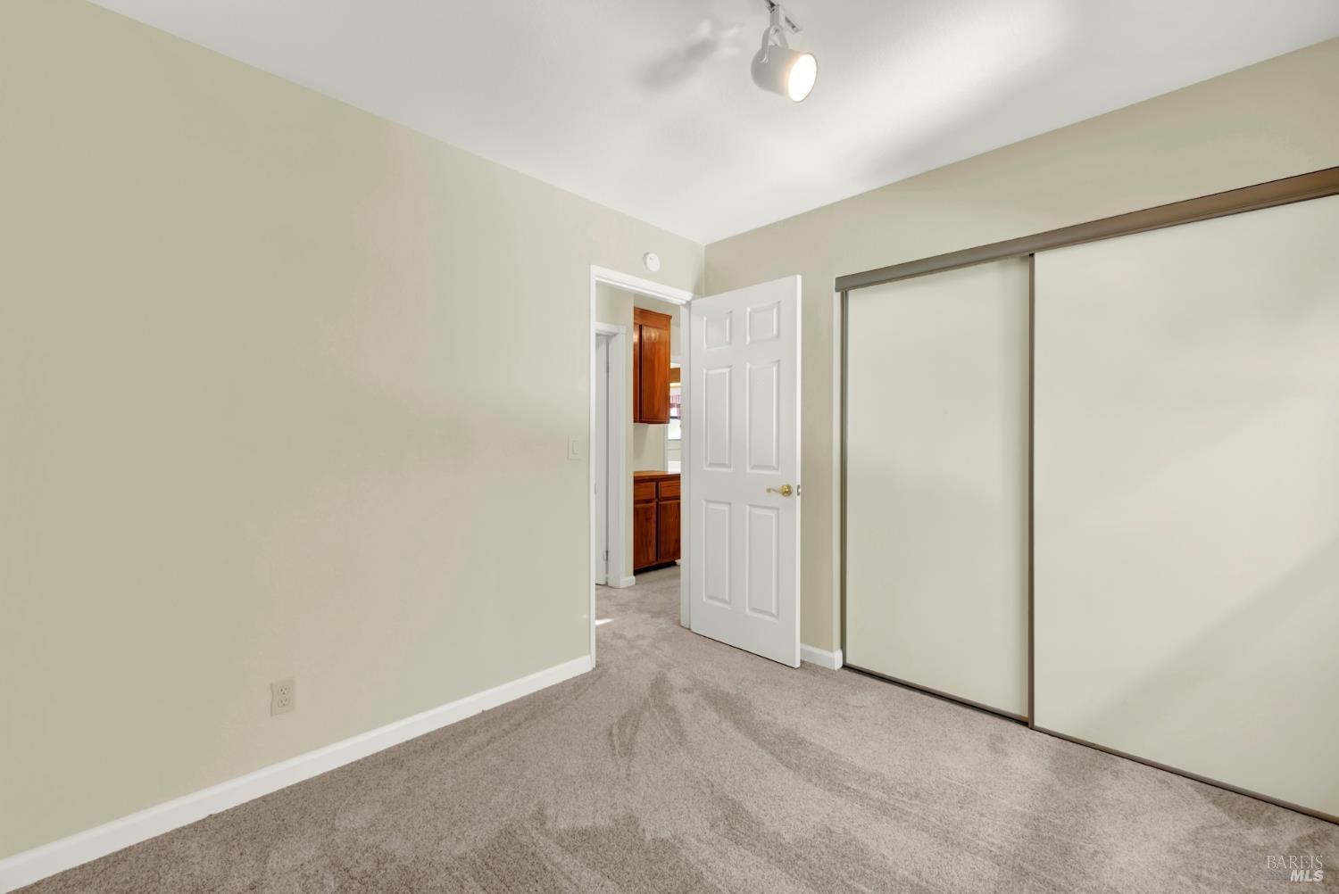 Detail Gallery Image 26 of 55 For 418 Gatehouse Dr, Vacaville,  CA 95687 - 4 Beds | 2/1 Baths