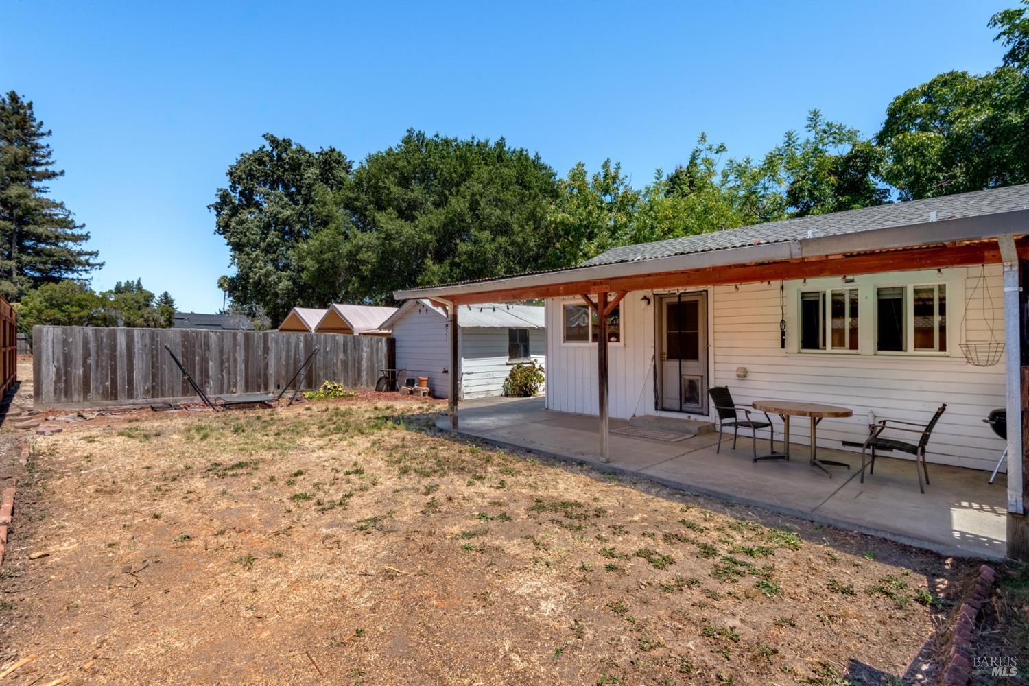 Detail Gallery Image 29 of 34 For 2311 Guerneville Rd, Santa Rosa,  CA 95403 - 3 Beds | 1 Baths
