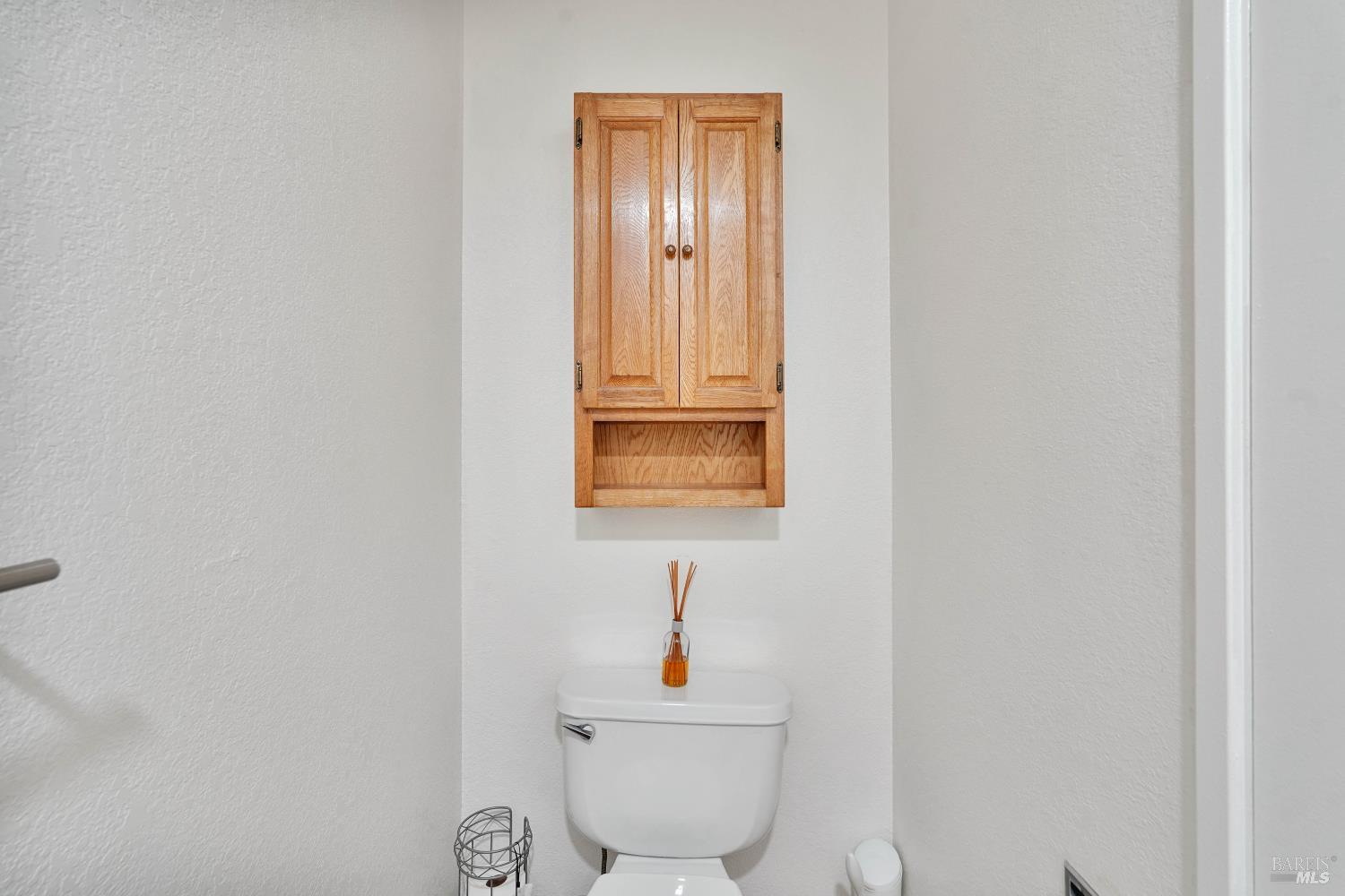 Detail Gallery Image 4 of 35 For 167 Nantucket Ln, Vallejo,  CA 94590 - 2 Beds | 2/1 Baths