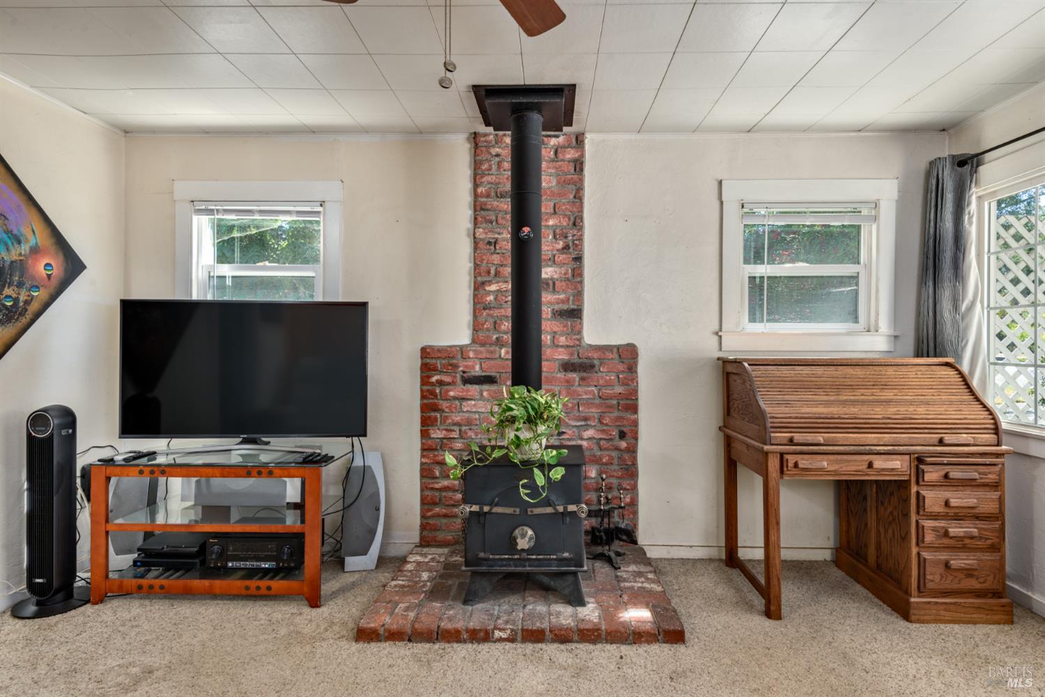 Detail Gallery Image 14 of 34 For 2311 Guerneville Rd, Santa Rosa,  CA 95403 - 3 Beds | 1 Baths
