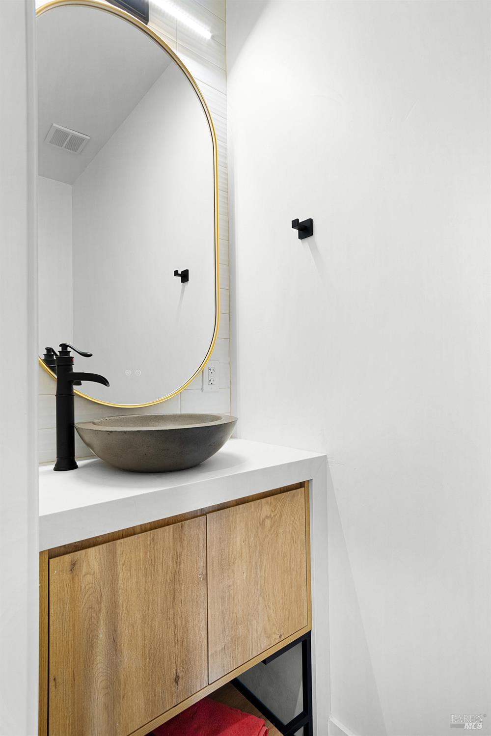Detail Gallery Image 26 of 64 For 1966 Viewpointe Cir, Santa Rosa,  CA 95403 - 6 Beds | 5/1 Baths