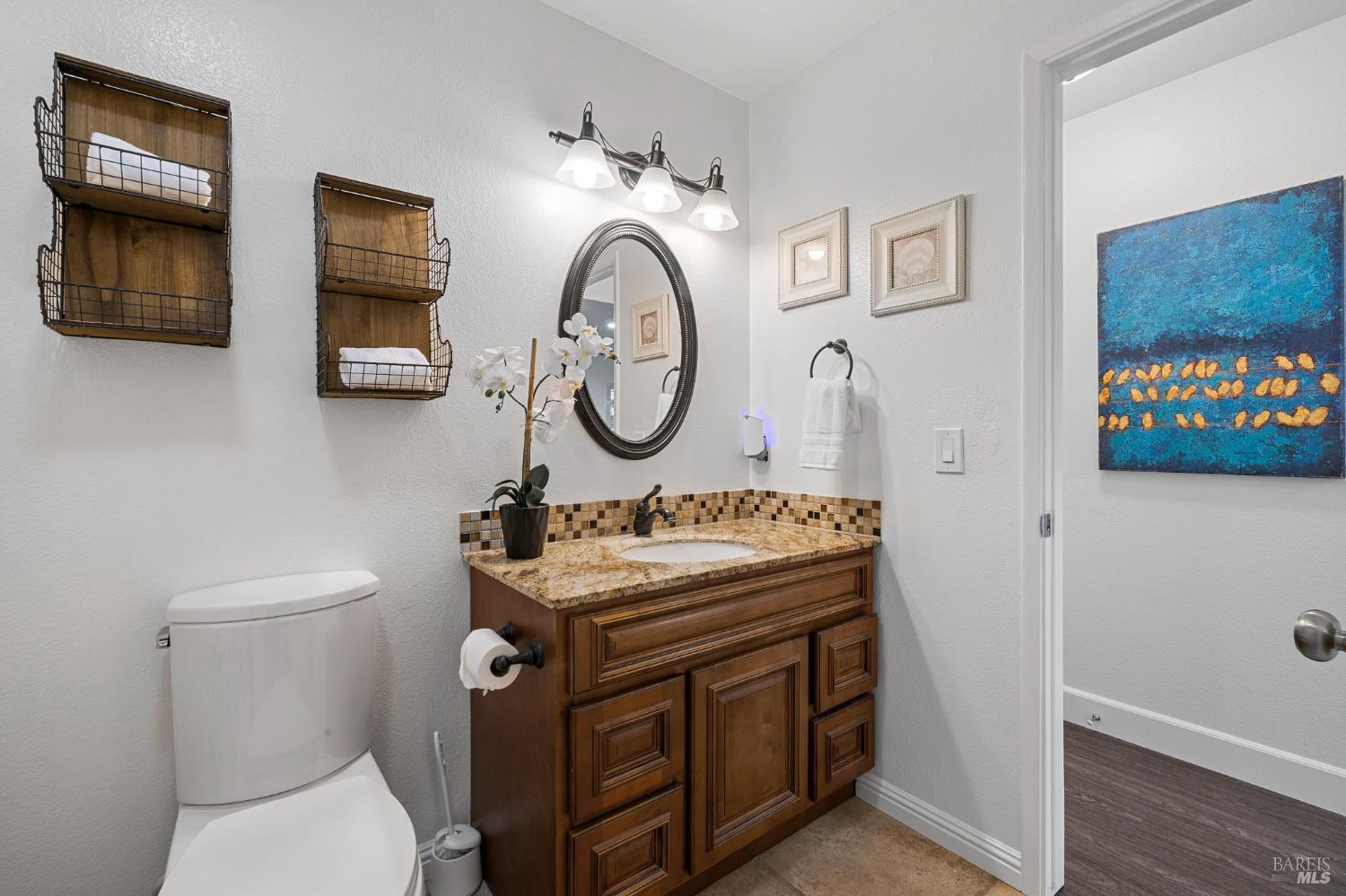 Detail Gallery Image 15 of 37 For 2484 College Park Cir, Santa Rosa,  CA 95401 - 3 Beds | 2 Baths