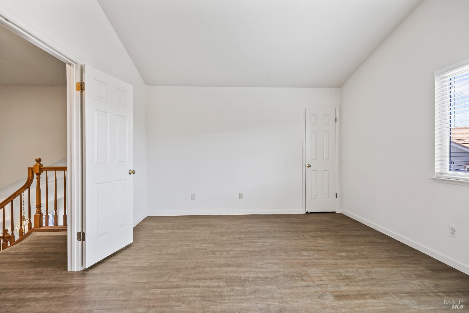Detail Gallery Image 21 of 36 For 2189 Saint Augustine Cir, Petaluma,  CA 94954 - 3 Beds | 2/1 Baths