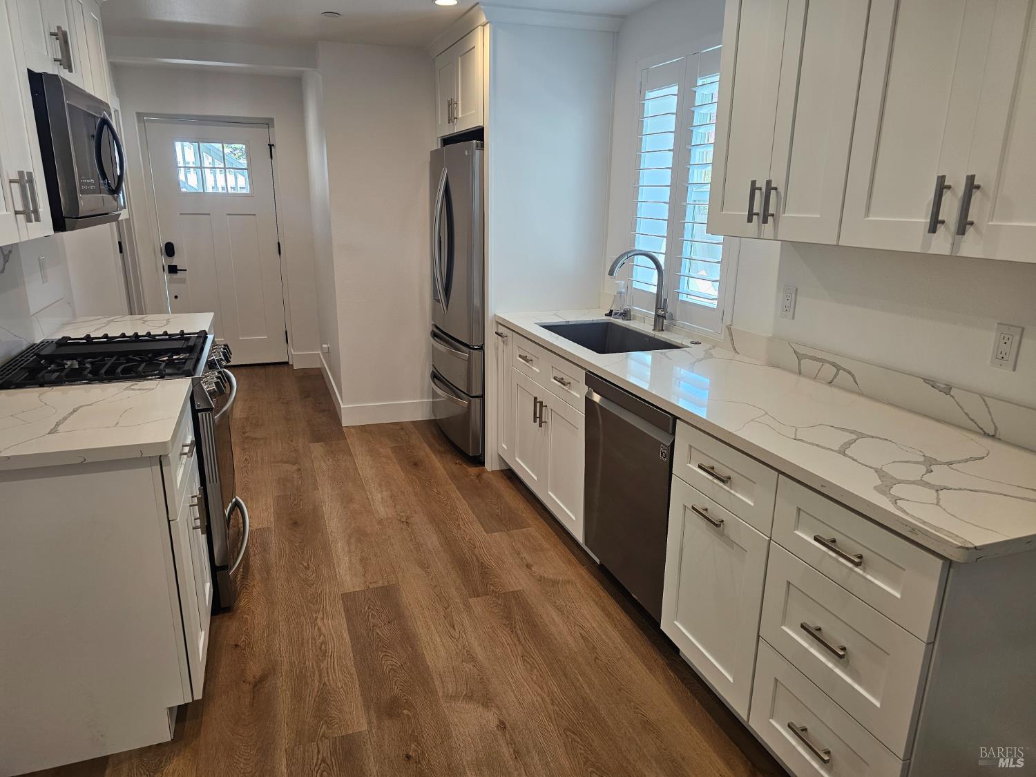 Detail Gallery Image 2 of 12 For 1542 Main St a,  Napa,  CA 94559 - 2 Beds | 2 Baths