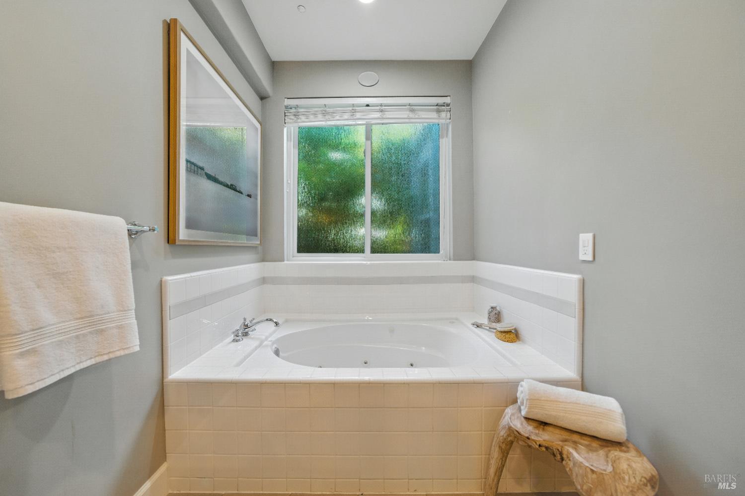 Detail Gallery Image 22 of 48 For 50 Sandy Creek Way, Larkspur,  CA 94939 - 4 Beds | 3/1 Baths
