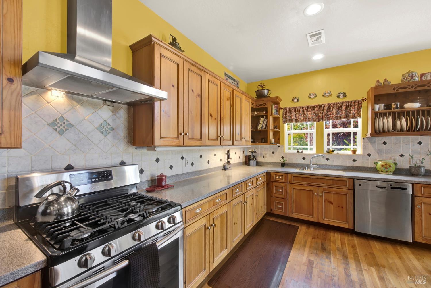 Detail Gallery Image 18 of 65 For 1669 Atlas Peak Rd, Napa,  CA 94558 - 3 Beds | 3 Baths