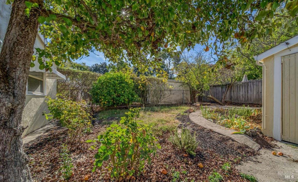 Detail Gallery Image 18 of 20 For 8125 Earl St, Oakland,  CA 94605 - 2 Beds | 2 Baths