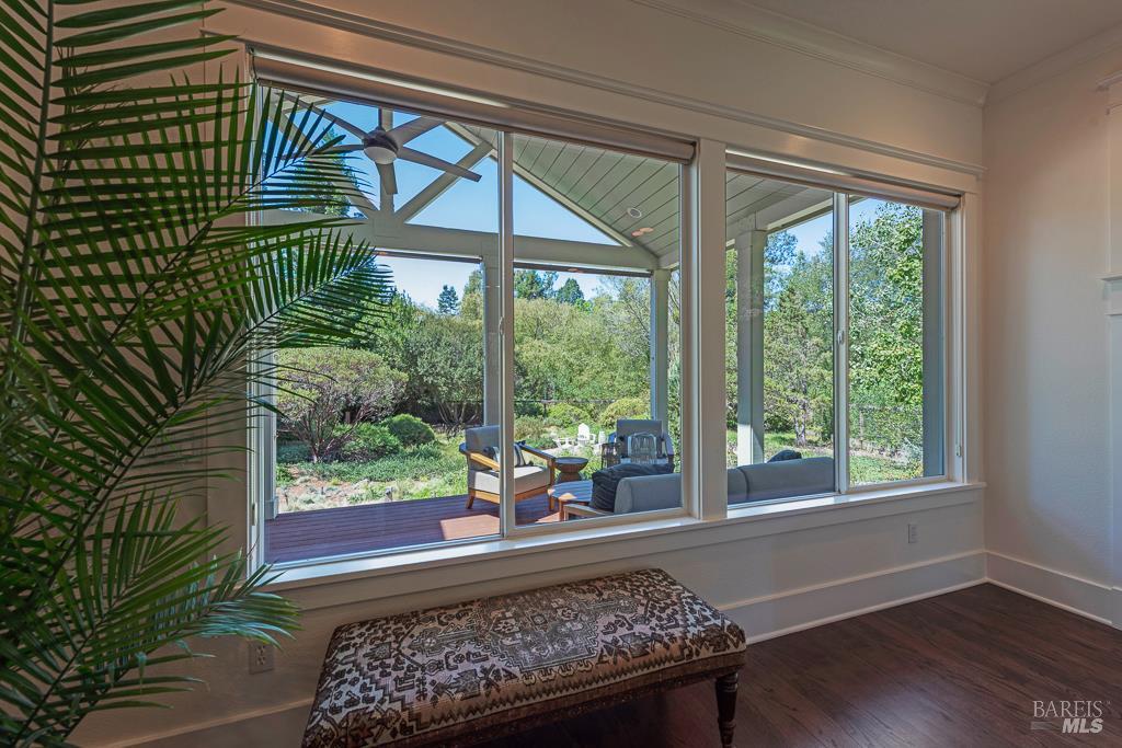 Detail Gallery Image 13 of 53 For 754 First St, Sebastopol,  CA 95472 - 3 Beds | 3 Baths