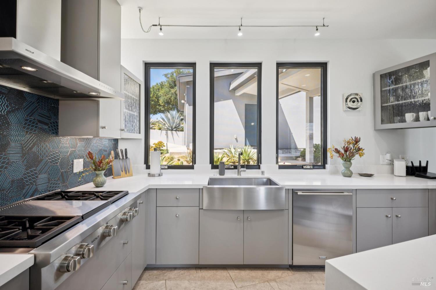 Detail Gallery Image 13 of 41 For 3929 Rincon Ridge Dr, Santa Rosa,  CA 95404 - 3 Beds | 2/1 Baths