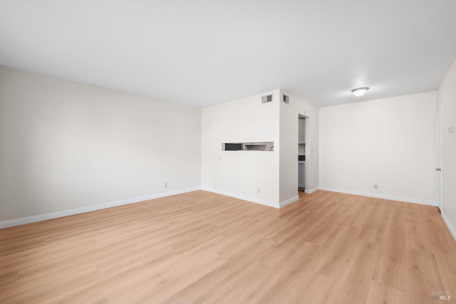 Detail Gallery Image 7 of 42 For 130 Del Rio Cir #2,  Vacaville,  CA 95687 - 2 Beds | 1/1 Baths