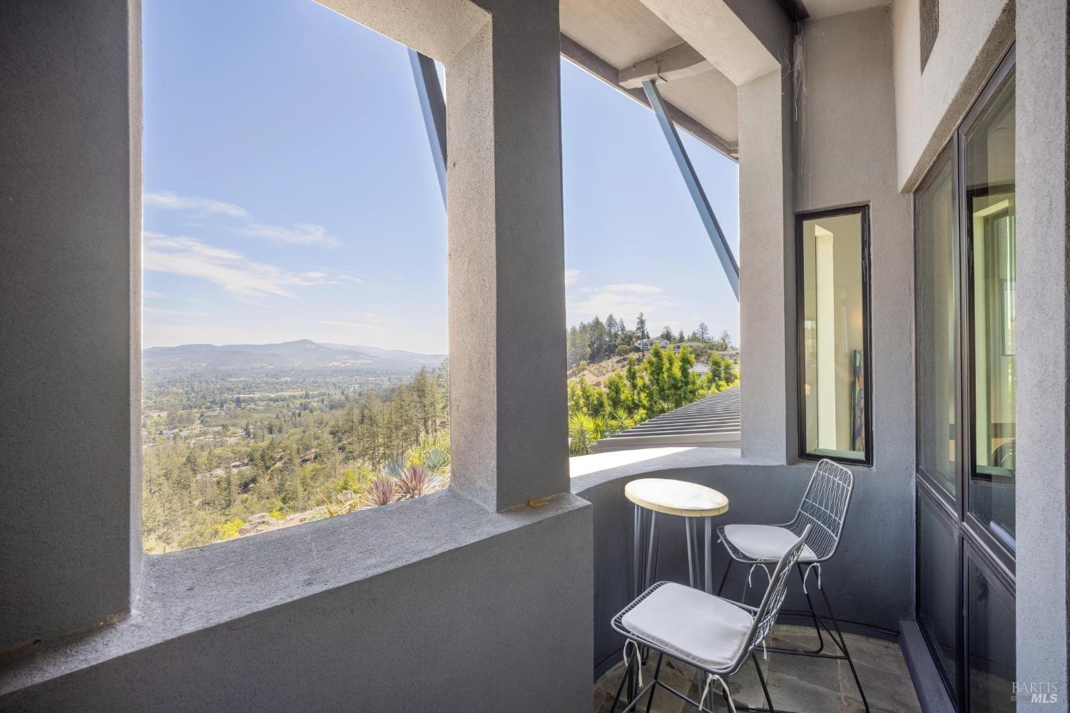 Detail Gallery Image 25 of 41 For 3929 Rincon Ridge Dr, Santa Rosa,  CA 95404 - 3 Beds | 2/1 Baths