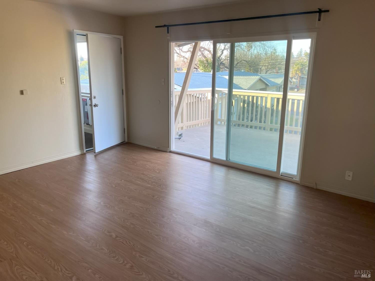Detail Gallery Image 13 of 17 For 528 Steele Ln, Santa Rosa,  CA 95403 - – Beds | – Baths
