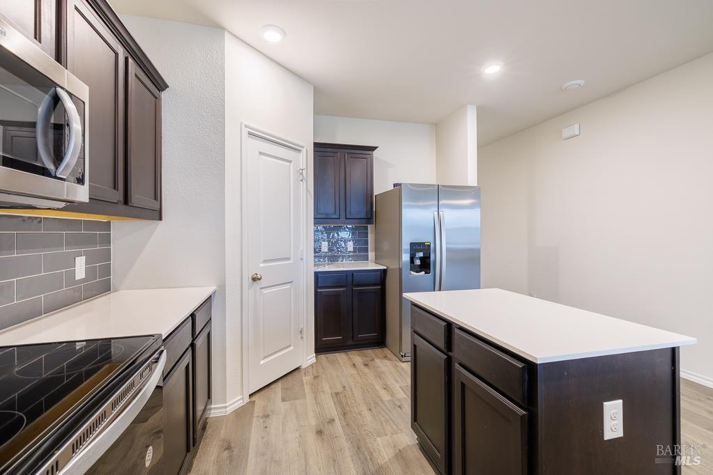 Detail Gallery Image 25 of 43 For 205 Weatherboard Dr, Other City,  CA 75173 - 5 Beds | 2 Baths