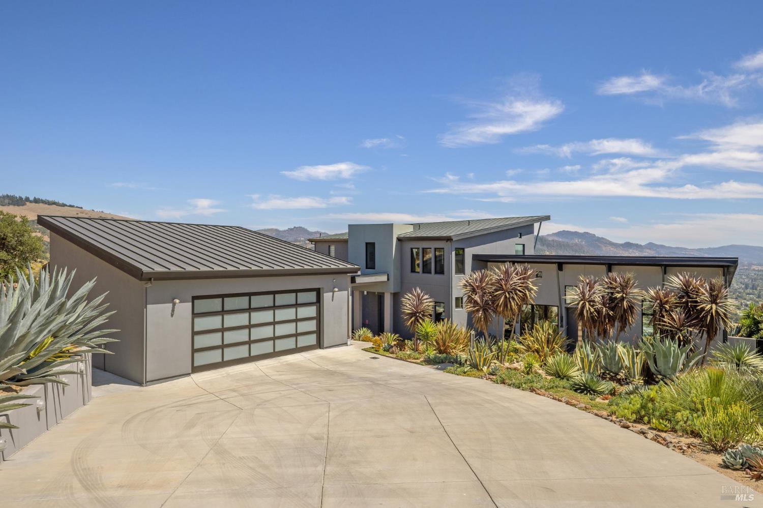 Detail Gallery Image 6 of 41 For 3929 Rincon Ridge Dr, Santa Rosa,  CA 95404 - 3 Beds | 2/1 Baths