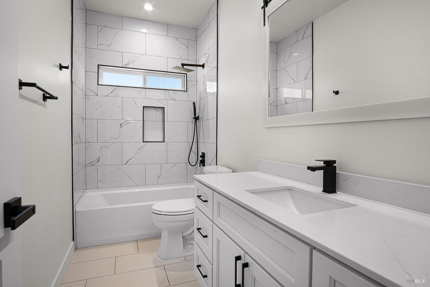 Detail Gallery Image 42 of 64 For 1966 Viewpointe Cir, Santa Rosa,  CA 95403 - 6 Beds | 5/1 Baths