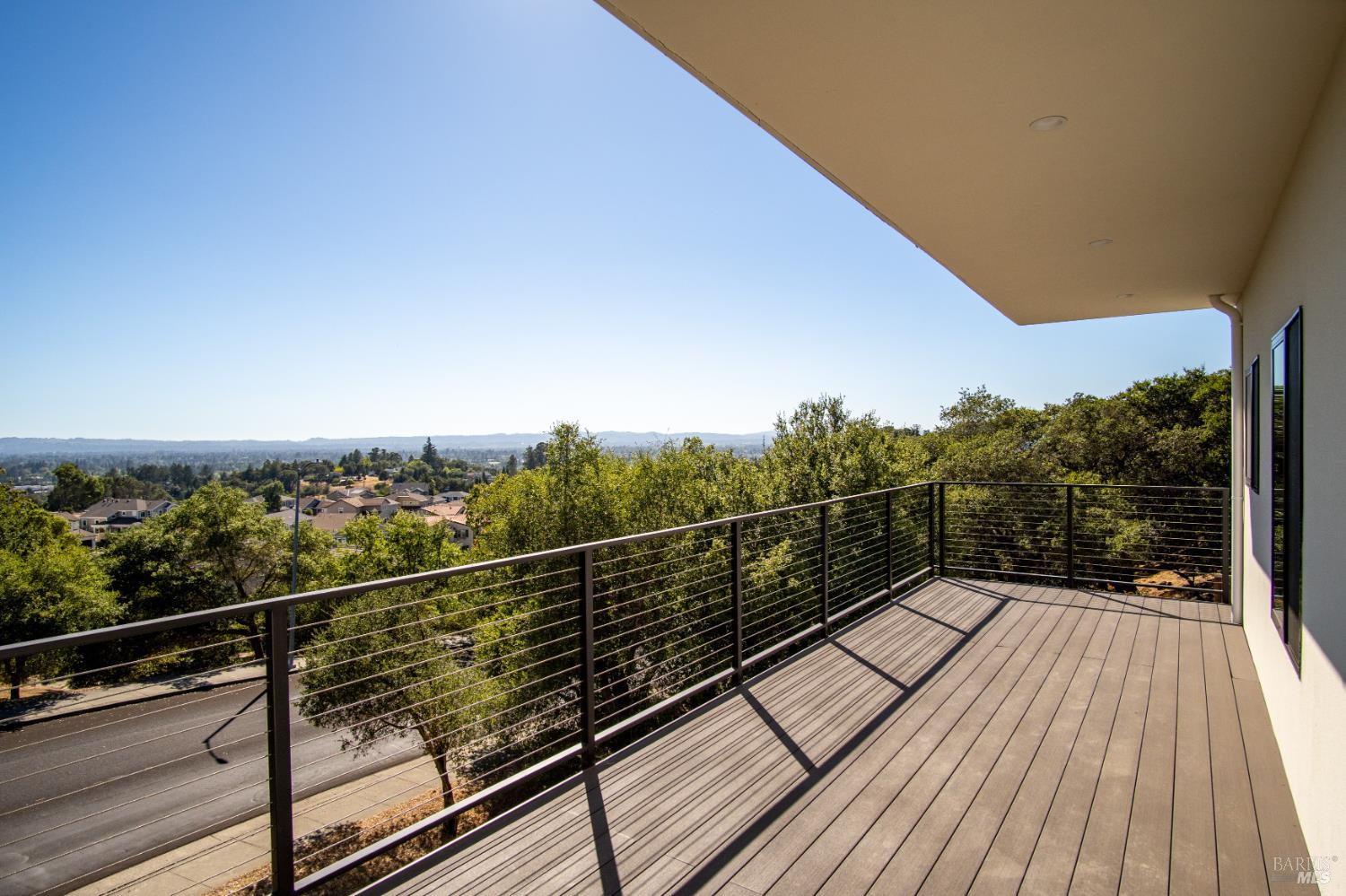 Detail Gallery Image 55 of 64 For 1966 Viewpointe Cir, Santa Rosa,  CA 95403 - 6 Beds | 5/1 Baths