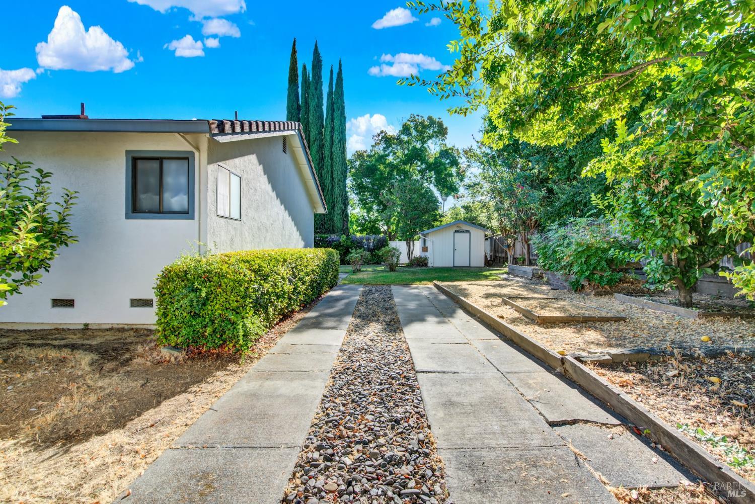 Detail Gallery Image 47 of 55 For 418 Gatehouse Dr, Vacaville,  CA 95687 - 4 Beds | 2/1 Baths