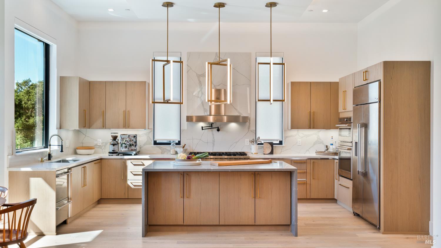 Detail Gallery Image 16 of 51 For 3735 Lakebriar Pl, Santa Rosa,  CA 95403 - 4 Beds | 4 Baths